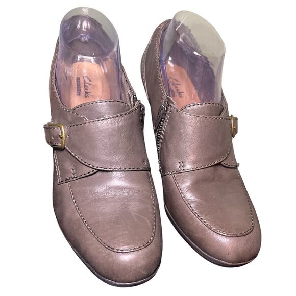 Clarks Collection BRYN POPPY Gray Leather Size Zip Heel Size 9M - Picture 3 of 7